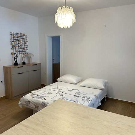 Apartmani Svemir ドラゲ エクステリア 写真