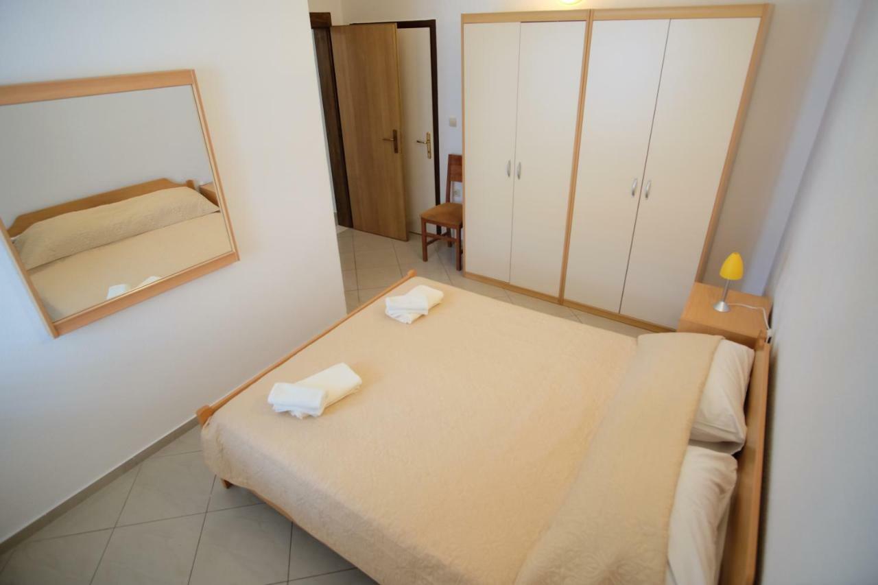 Apartmani Svemir ドラゲ エクステリア 写真