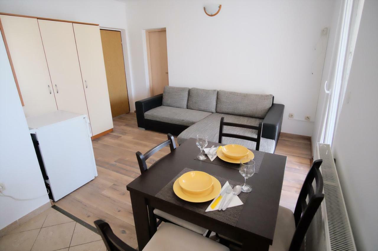 Apartmani Svemir ドラゲ エクステリア 写真