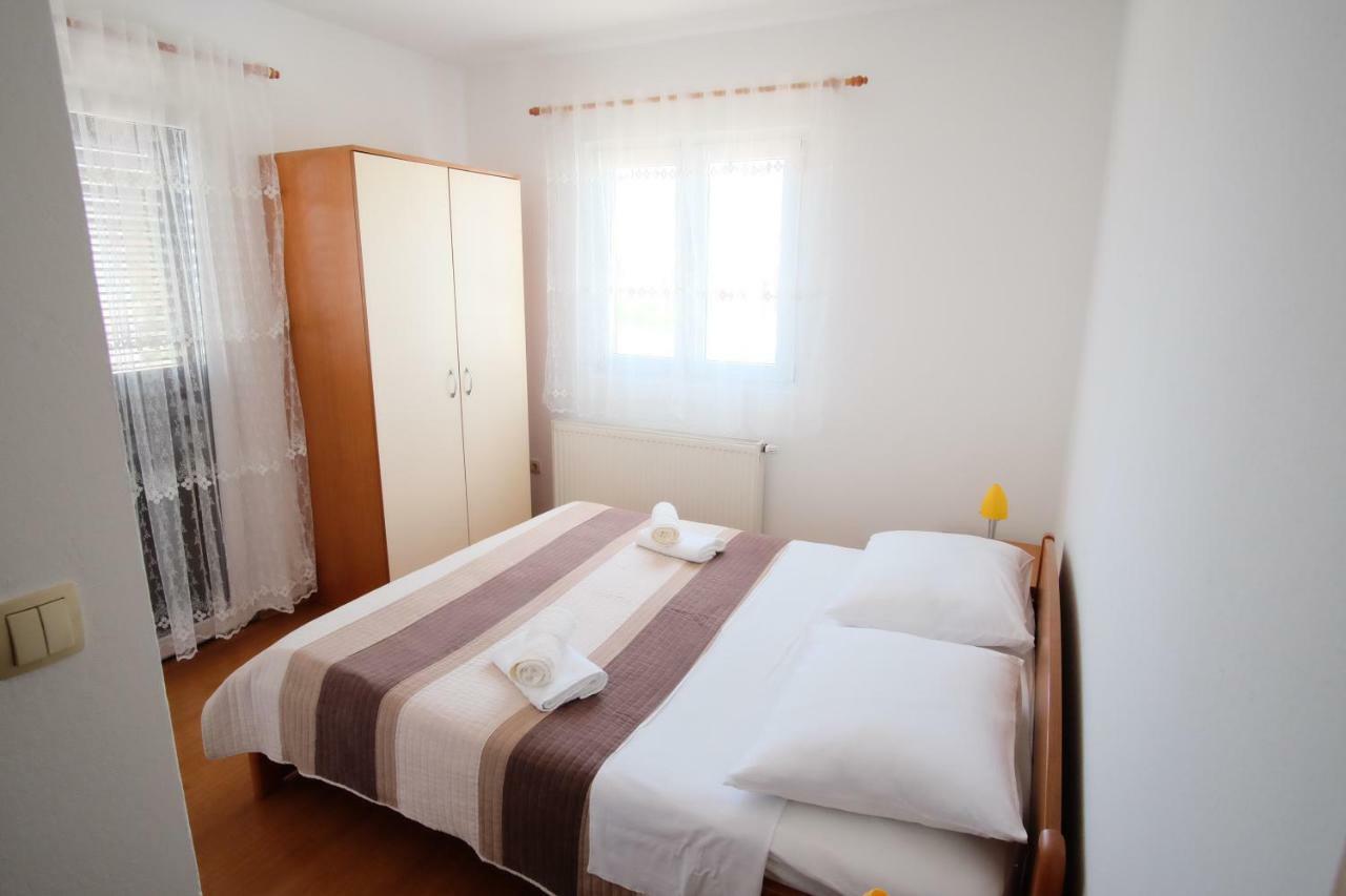 Apartmani Svemir ドラゲ エクステリア 写真